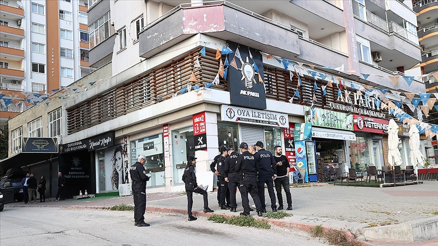 AK Parti Çukurova İlçe Başkanlığı'nın boşaltılan binasına saldırı