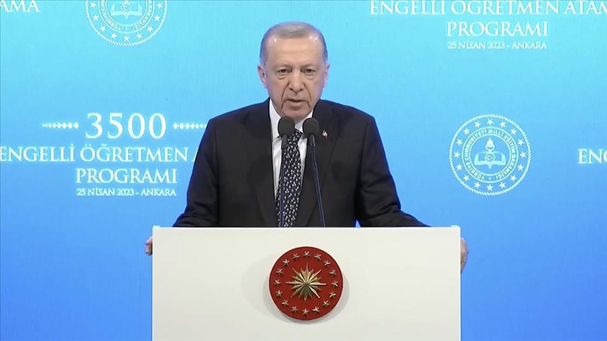 Cumhurbaşkanı Erdoğan: Her iyileştirmeden öğretmenlerimiz de yararlanmaya devam edecek