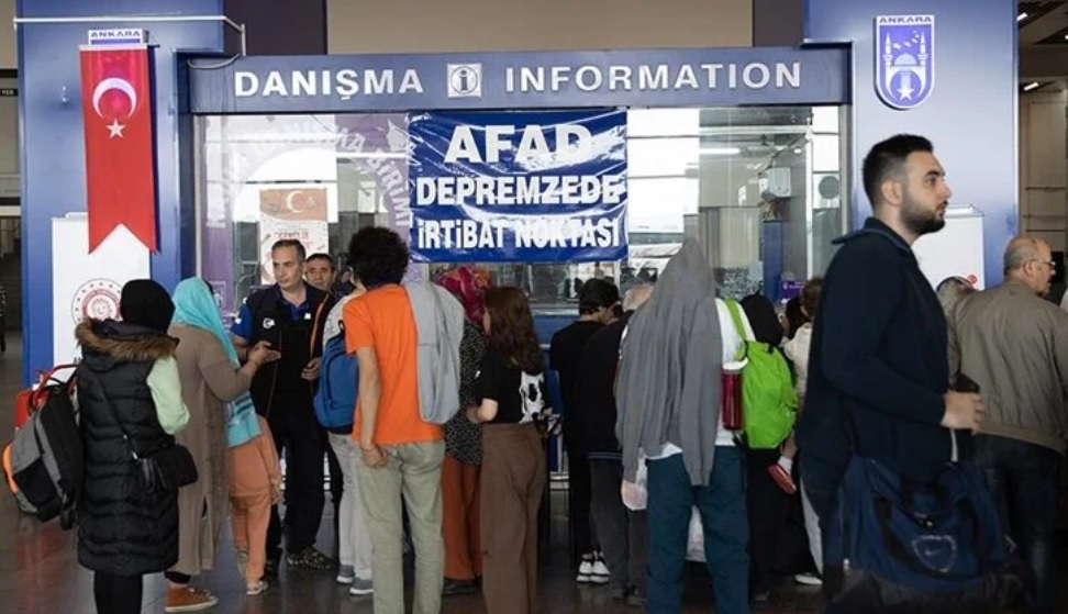 Ankara otobüs terminalinde seçim hareketliliği