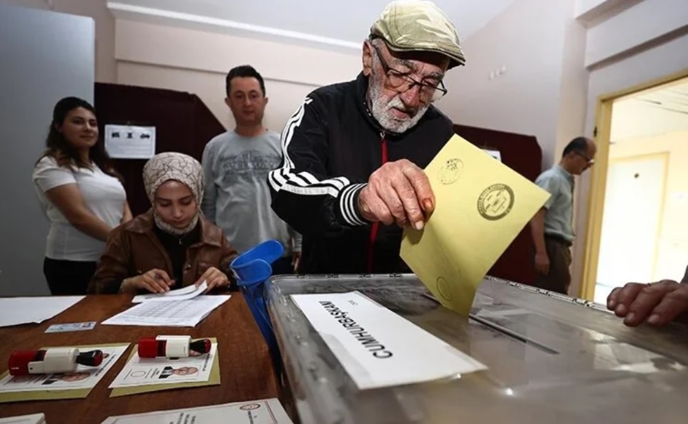 Huzurevi sakinleri için huzurevlerinde sandık kuruldu