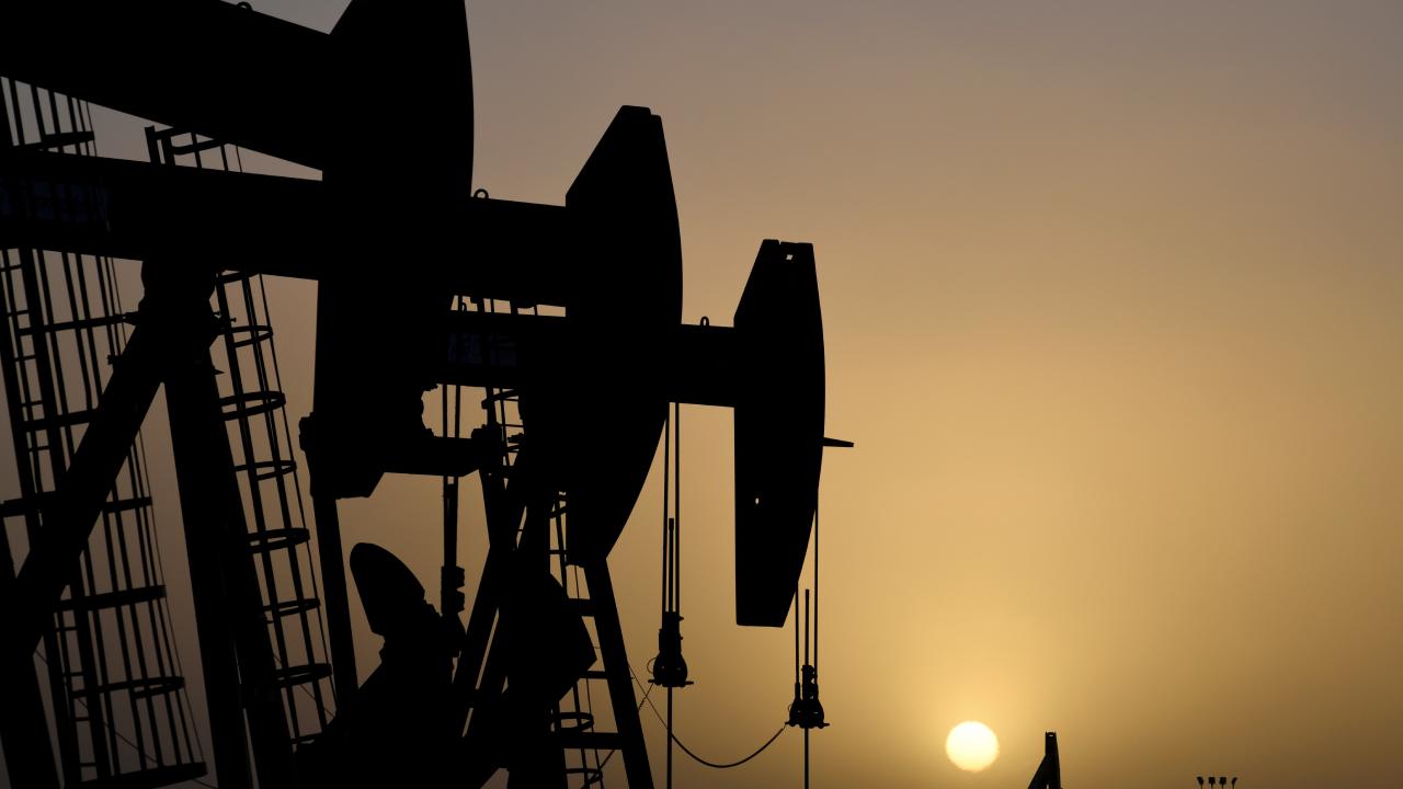 Brent petrolün varil fiyatı: 77,19 dolar