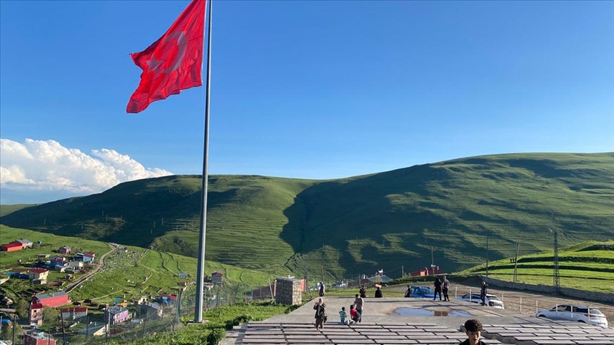 Ardahan'daki "Atatürk silüeti" bu yıl da izlenmeye başlandı