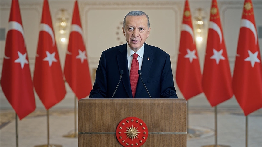 Cumhurbaşkanı Erdoğan:Siyasi çıkar hesabıyla Kızılay yıpratılmamalı