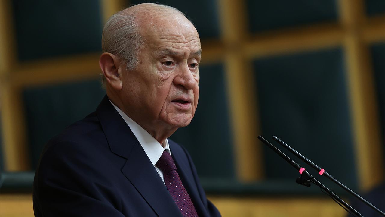 Bahçeli: TFF süreci yönetemediği gibi, Fenerbahçe ve Galatasaray da soğukkanlı hareket edememiştir