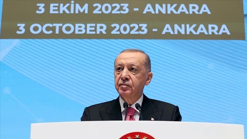 Erdoğan: Türkiye'nin ayağına vurulan prangaları söküp atma vakti gelmiştir