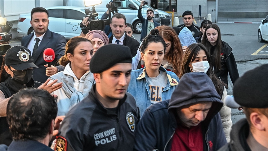 Dilan Polat - Engin Polat çifti için yolun sonu: 27 şirkete kayyum atandı