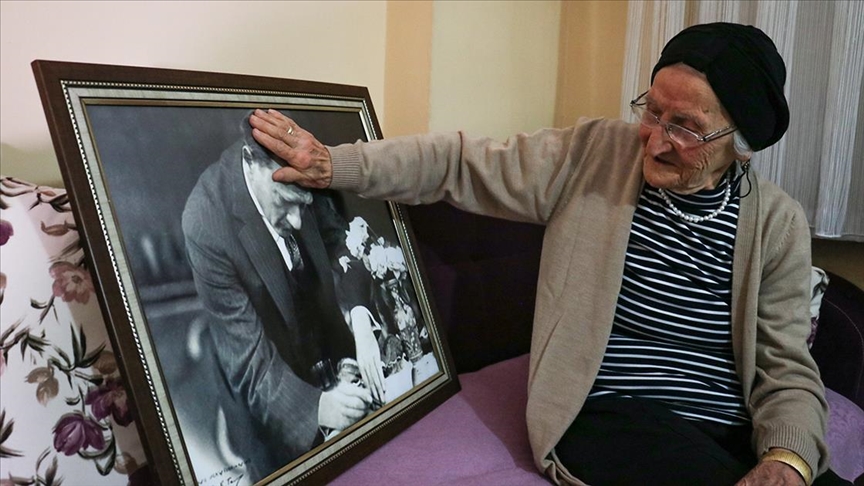 "Huriye nine" Atatürk'ü gördüğü günü unutamıyor