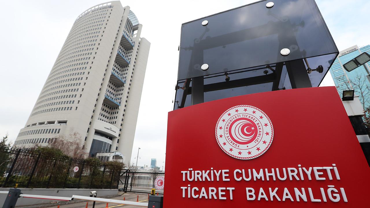 Ticaret Bakanlığı, İsrail'le ticaretin tamamen durdurulduğunu duyurdu