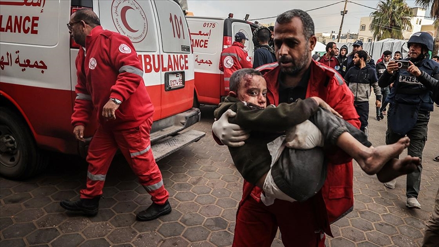 Gazze'de "insani ara" sona erdi: İsrail ordusu saldırılarına yeniden başladı