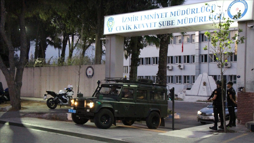 İzmir merkezli suç örgütü operasyonu: 69 Gözaltı