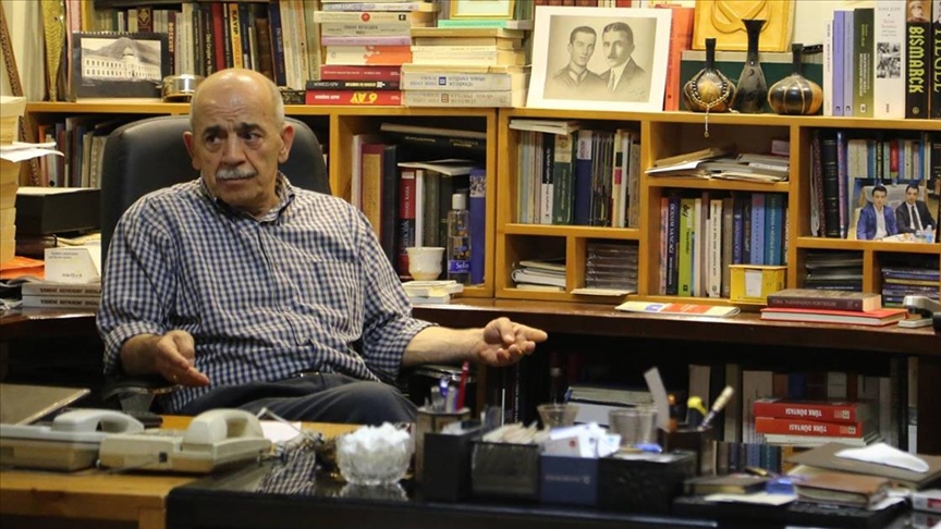 Yazar ve siyaset bilimci Mustafa Çalık hayatını kaybetti!