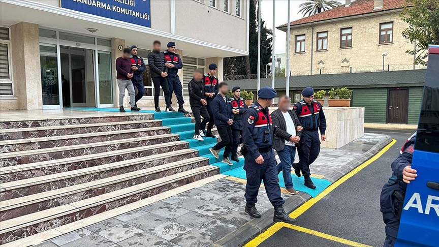 Mersin'de terör örgütü PKK/KCK'ya yönelik operasyonda 5 zanlı yakalandı