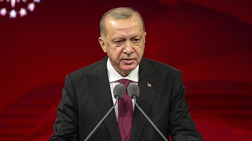 Erdoğan, Özel'den kazandığı tazminatı Mehmetçik Vakfı'na bağışladı