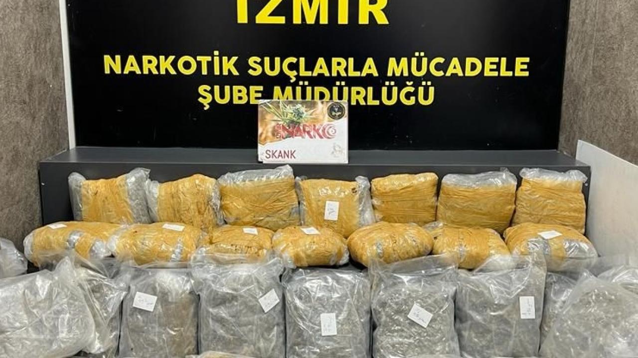 İzmir'de kamyonda 19 kilo uyuşturucu ele geçirildi!