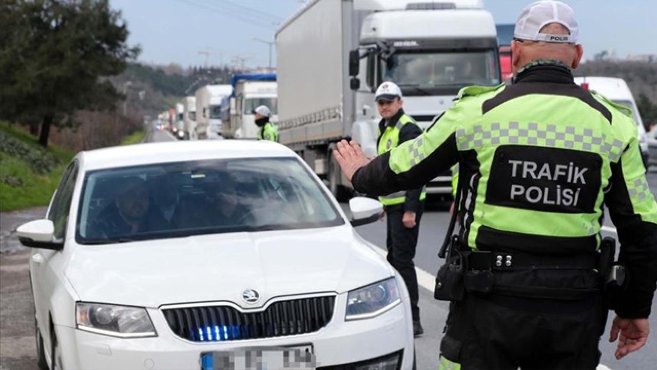 İstanbul'da çakar ve emniyet şeridi denetimi yapıldı