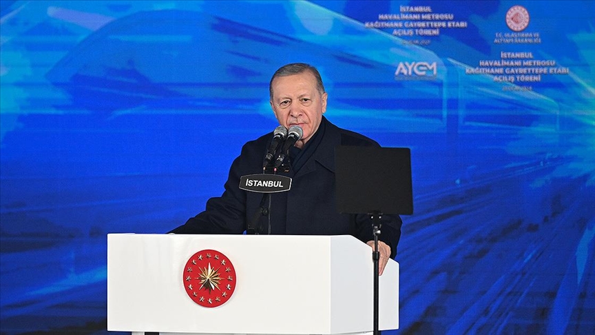 Erdoğan: İstanbul'da tamamlanan raylı sistem ağlarının uzunluğu 338,5 kilometreye çıkıyor
