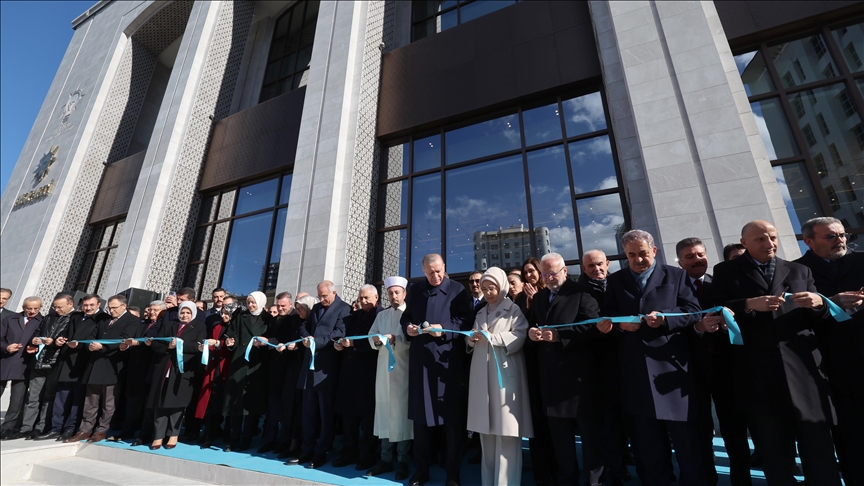 Cumhurbaşkanı Erdoğan, AK Parti Kongre Merkezi'nin açılışını yaptı