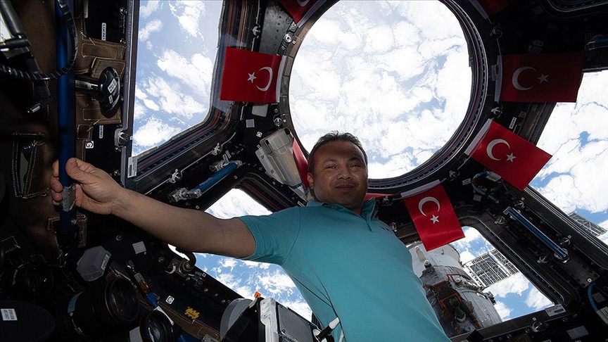 Türkiye'nin ilk astronotu Gezeravcı'nın da bulunduğu Dragon'un dönüşü 6 Şubat'a ertelendi