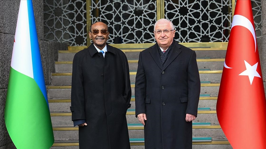 Milli Savunma Bakanı Güler, Cibutili mevkidaşı Mohamed ile görüştü
