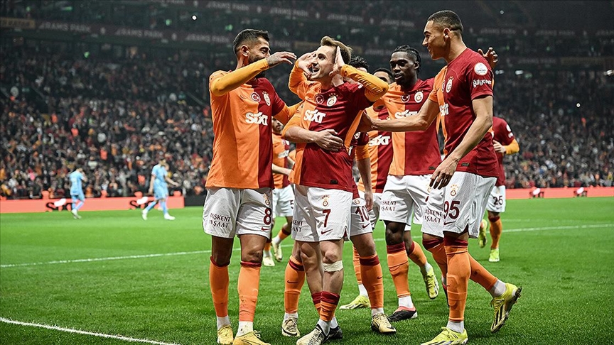 Galatasaray liderliğini sürdürdü