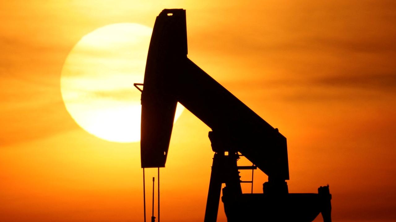 Brent petrolün varil fiyatı 81,83 dolar