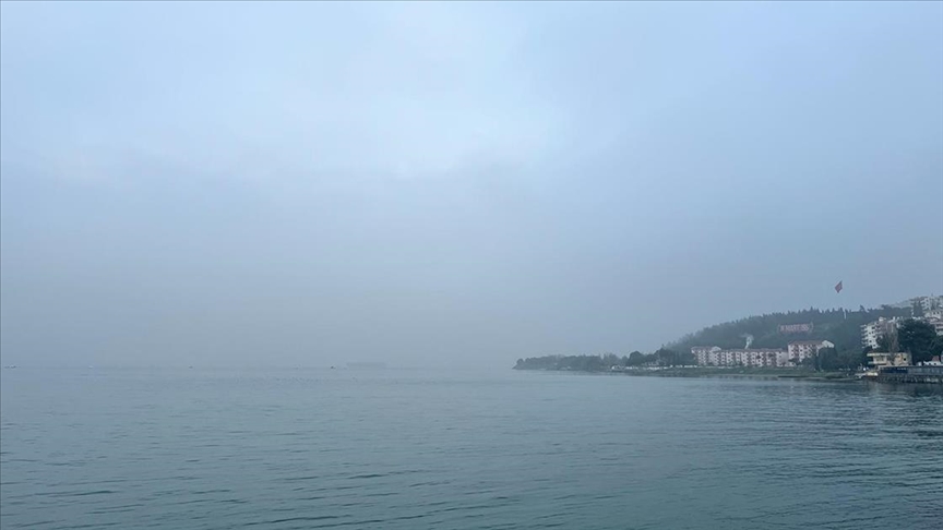 Çanakkale Boğazı'nda sis etkisini sürdürüyor