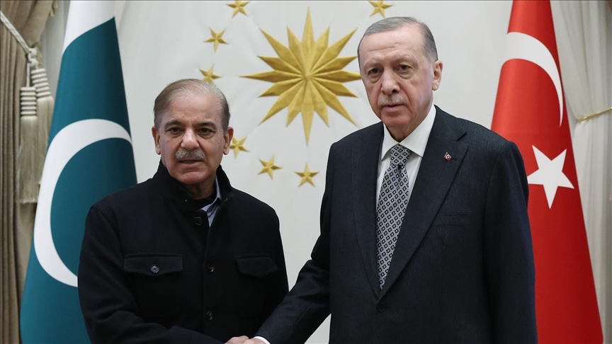 Erdoğan, yeniden Pakistan Başbakanı seçilen Şerif ile telefonda görüştü