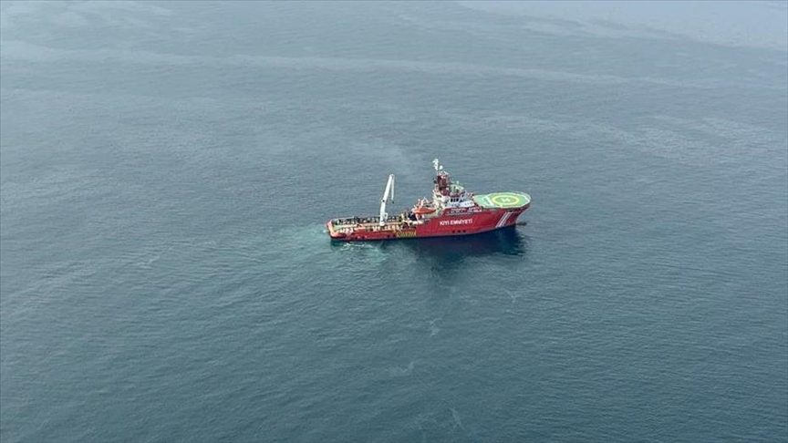 Marmara Denizi'nde 21 gün önce batan geminin kayıp mürettebatı aranıyor