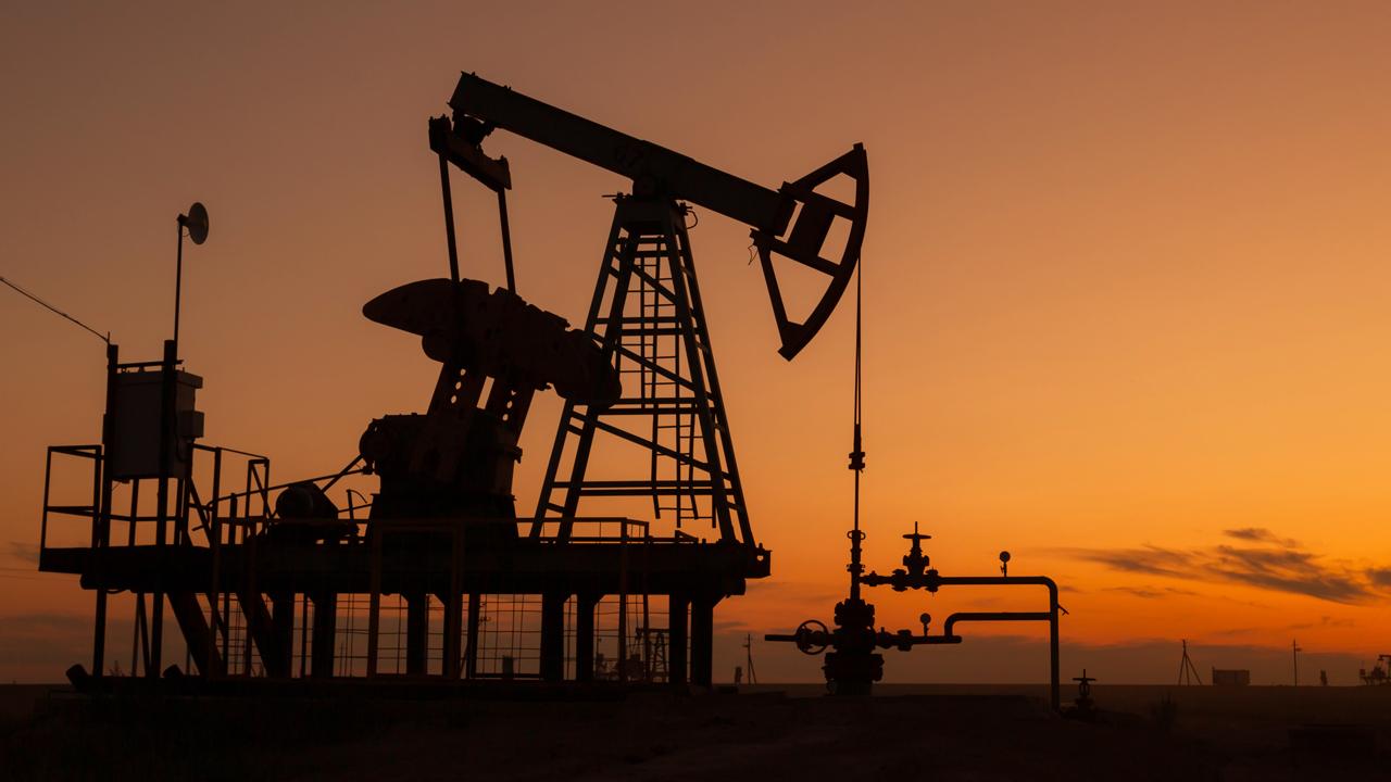 Brent petrolün varil fiyatı 83,52 dolar