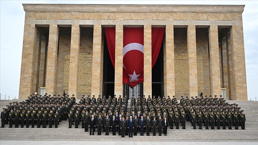 Büyük önder Atatürk'ün Kara Harp Okulu'na girişinin 125. yıl dönümü