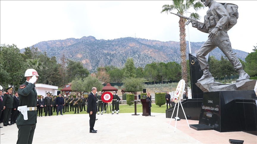KKTC'de, Çanakkale Deniz Zaferi'nin 109. yıl dönümü dolayısıyla törenler düzenlendi