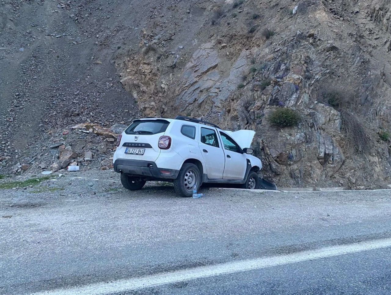 Artvin'de trafik kazasında bir gazeteci öldü, bir gazeteci yaralandı