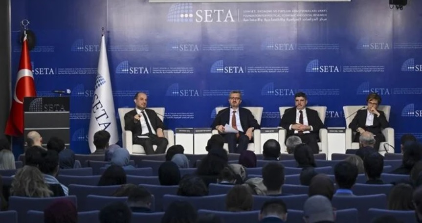 SETA "31 Mart'a Doğru Türkiye" başlıklı panel düzenledi