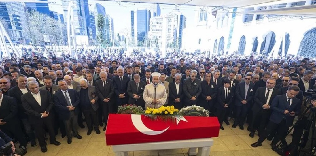 Yapımcı Türker İnanoğlu toprağa verildi