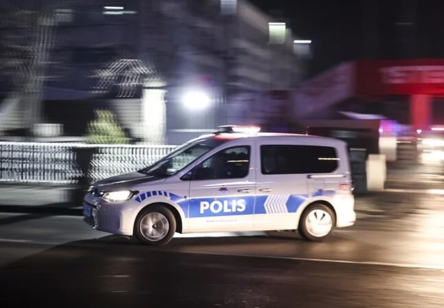İstanbul'da voleybol maçının ardından baba ve kızının darp olayıyla ilgili 3 şüpheli tutuklandı