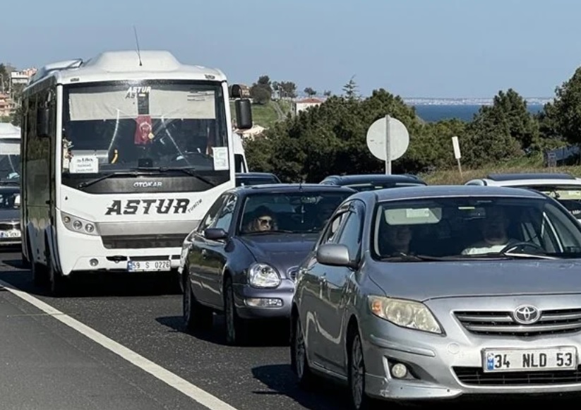 Tekirdağ-İstanbul kara yolunda bayram tatili yoğunluğu yaşanıyor