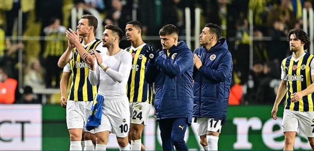 UEFA, Fenerbahçe'nin 3 maçlık deplasman yasağı cezasının bir maçını erteledi