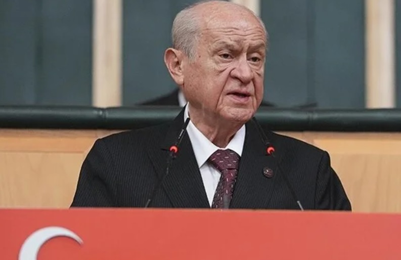 Bahçeli: Gazze katliamının perdelenmesi için iki devletin ön planda olduğu tiyatro gösterisi sahnelenmiştir