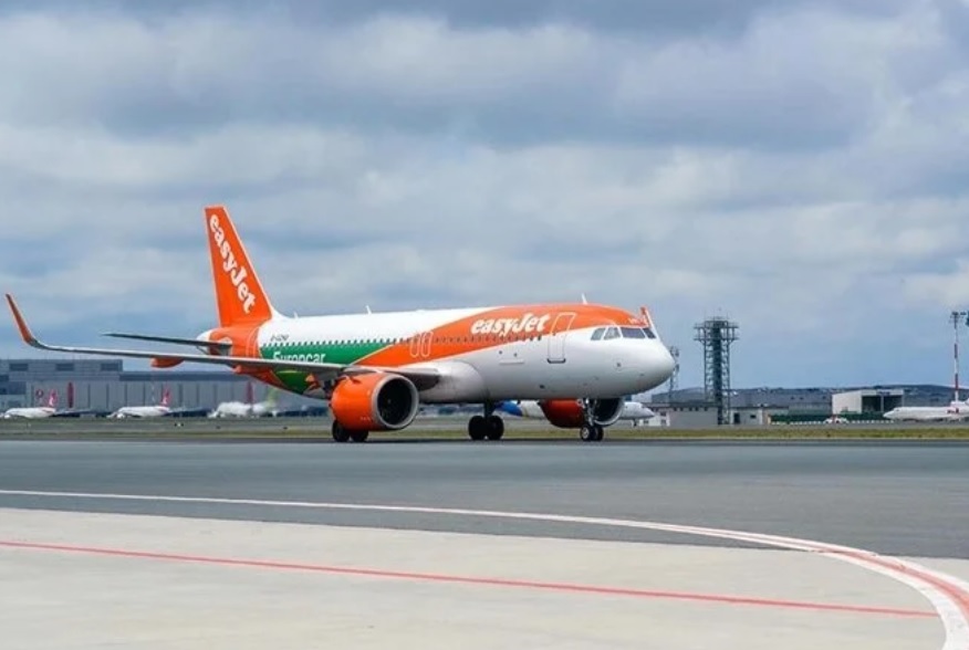 easyJet, İsrail'e uçuşlarını 27 Ekim'e kadar askıya aldı