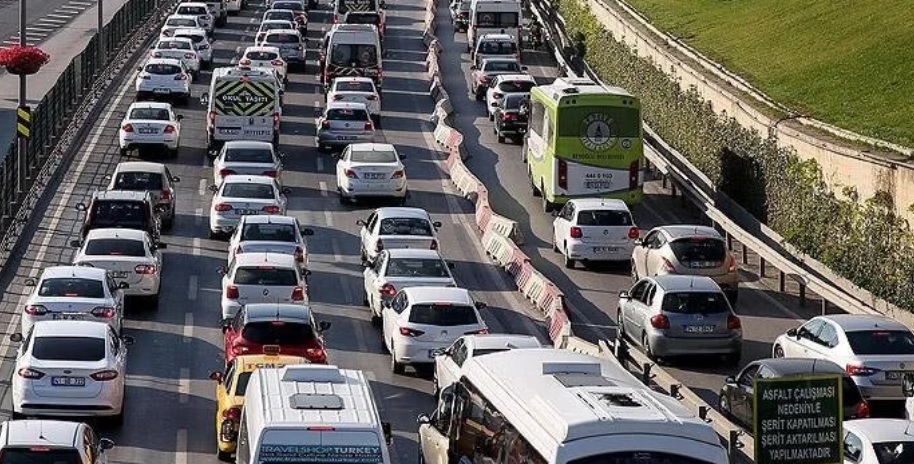 İstanbul'da pazar günü koşu dolayısıyla bazı yollar trafiğe kapatılacak!