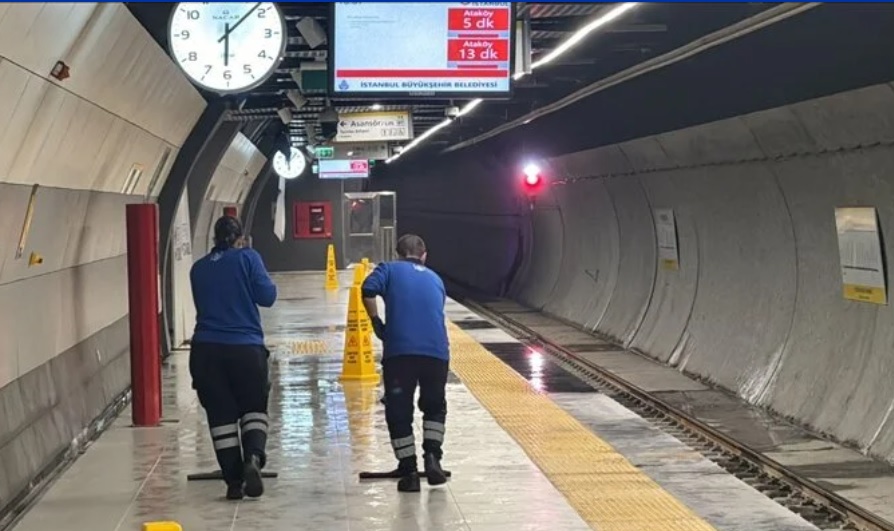 Bahçelievler'de Metro İstasyonunu Su Bastı