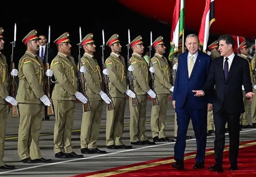 Cumhurbaşkanı Erdoğan Erbil'de törenle karşılandı