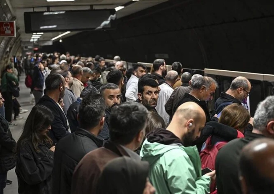 Üsküdar-Samandıra Metro Hattı'ndaki sorun 52 saati aşkın süredir giderilemedi