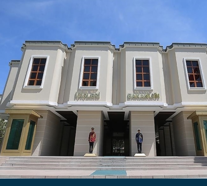 İçişleri Bakanlığında tasarruf tedbirleri kapsamında koruma aracı ve polisi azaltıldı