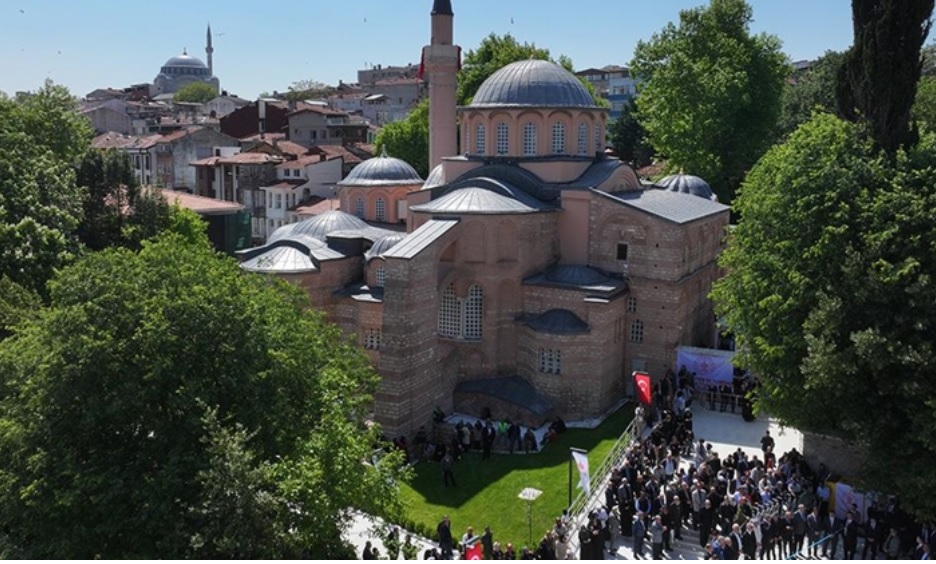 Kariye Camii ibadete açıldı