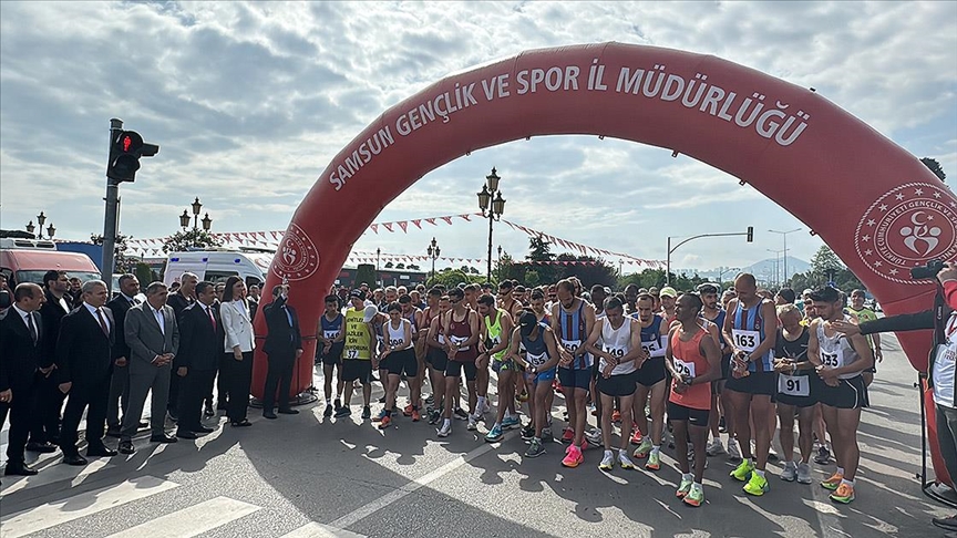 Samsun'da 19 Mayıs Yarı Maratonu yapıldı