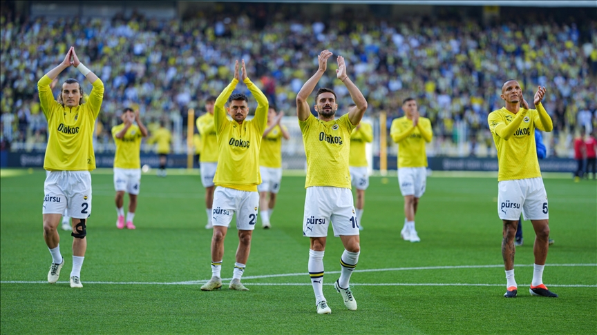 Fenerbahçe sezonu 2. sırada bitirdi