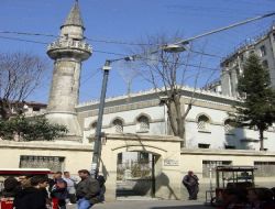 Tarihi Hüseyin Ağa Camii Yenileniyor