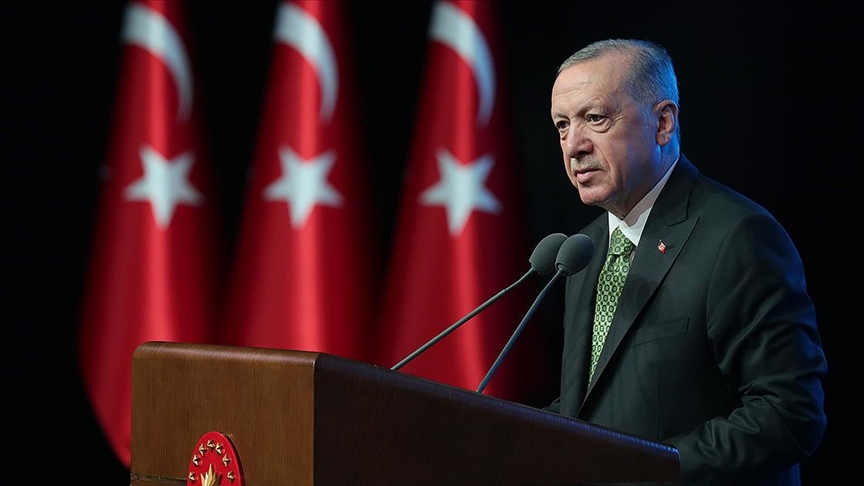 Cumhurbaşkanı Erdoğan, Süper Lig Şampiyonu Galatasaray'ı tebrik etti