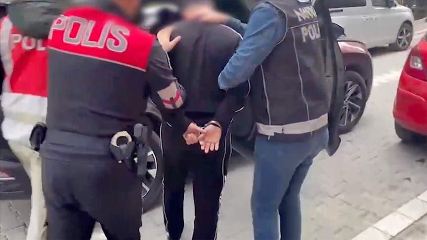 FLAŞ.. FLAŞ.. Uyuşturucu operasyonunda 272 torbacı gözaltına alındı